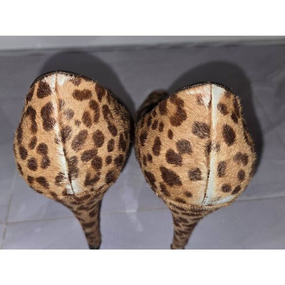 Christian Louboutin Women's Size 38.5 Leopard Calf Hair Platform Peep Heel - Picture 11 of 11
